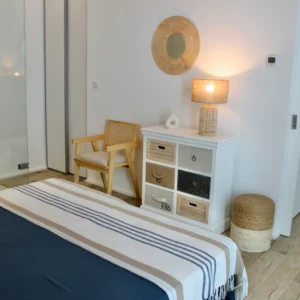 chambre avec rangement
