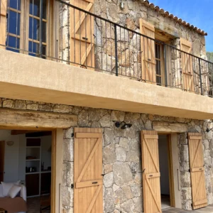La Bergerie A campana en location à Sotta proche de Porto-vecchio équipée d'une piscine chauffé.