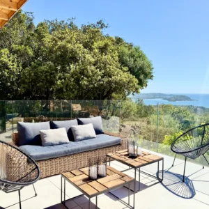 Mobilier extérieur pour se relaxer.