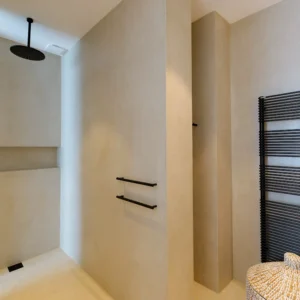 grande douche italienne noir.