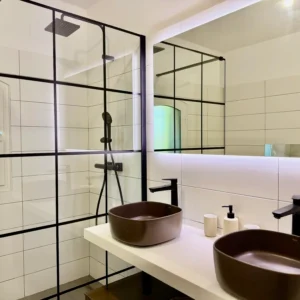 Double vasque salle de bain.