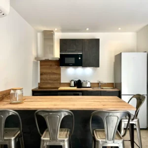 Table à manger intérieur.
