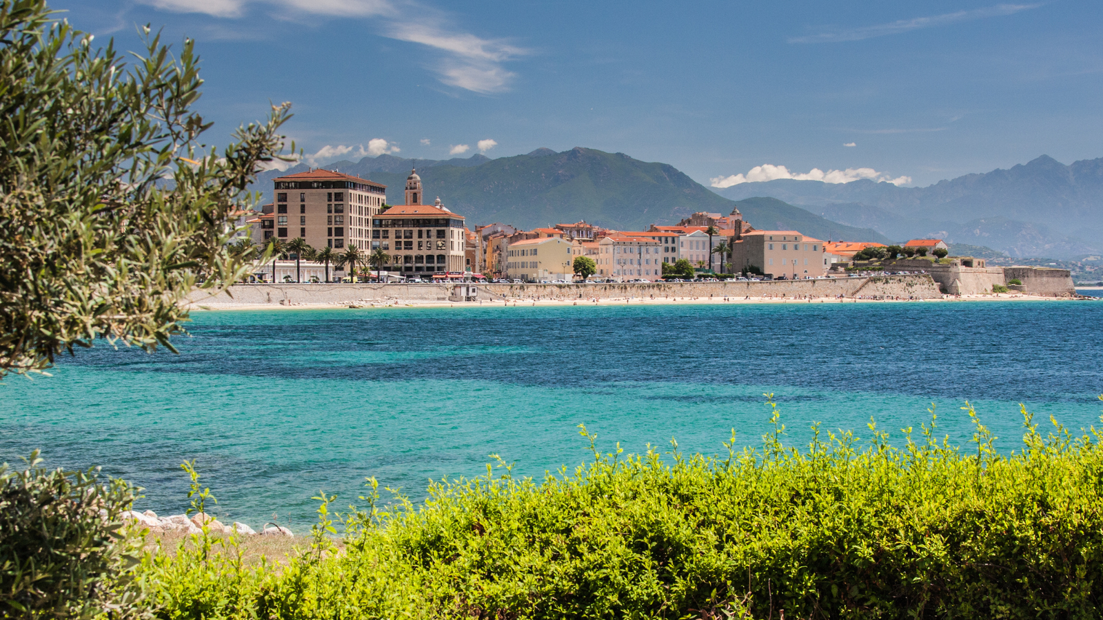 Location villa de luxe Ajaccio : guide 2026